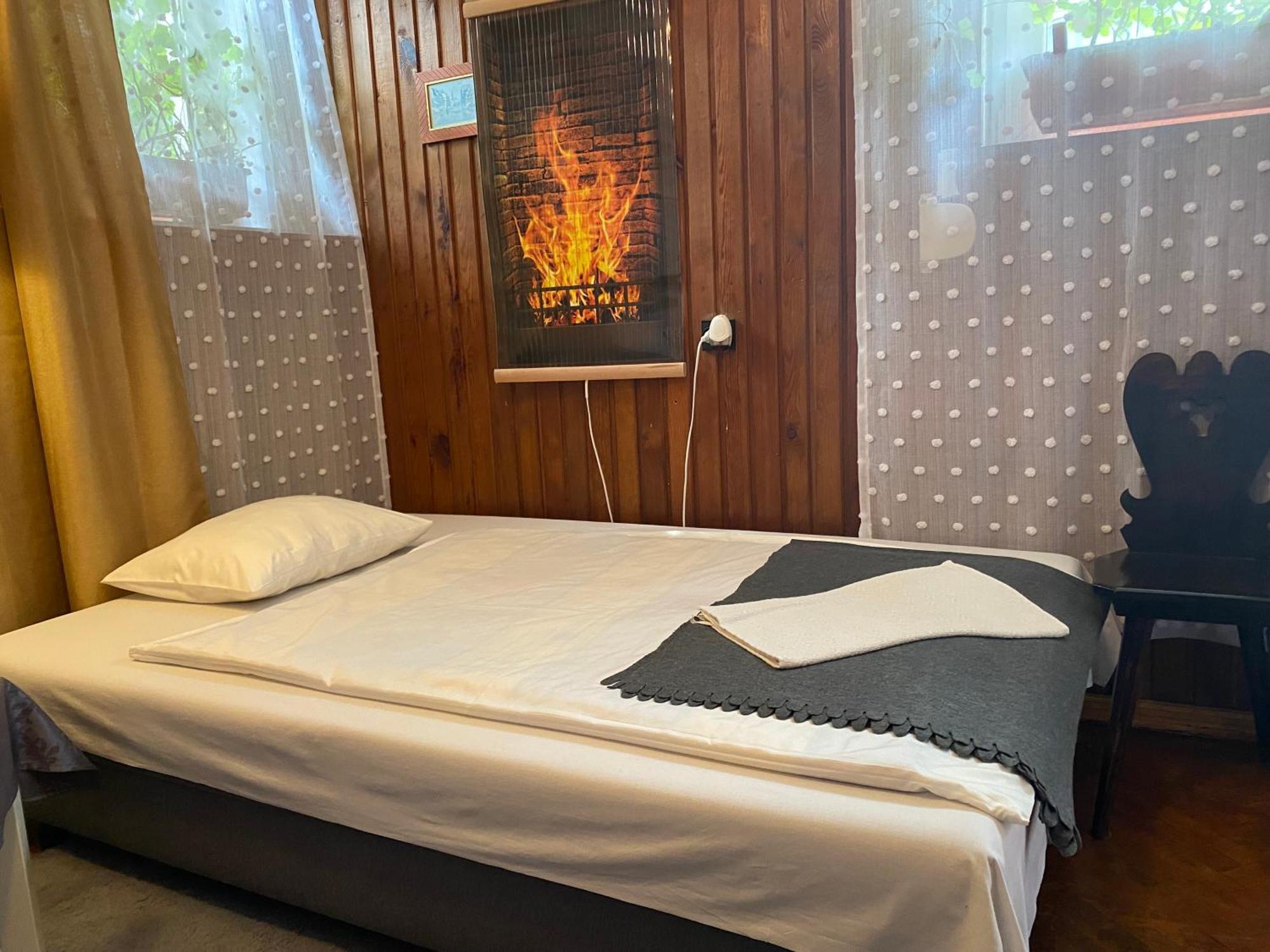 Kwatery Prywatne Hotelik Барчево Экстерьер фото